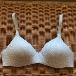 Hanes 36B NO Wire Bra